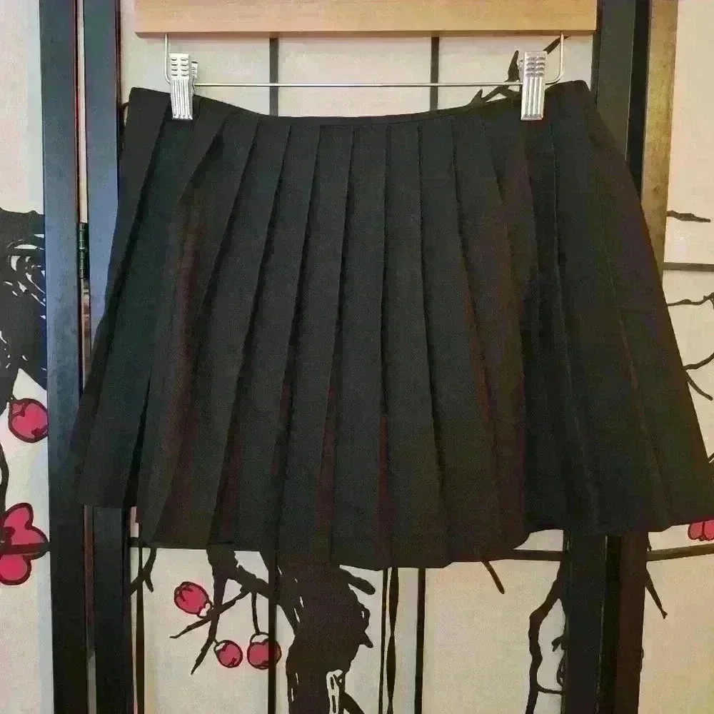Black Skirt Skort Size Small Zip Up Tie Whimsigoth Emo Fairy Core Grunge